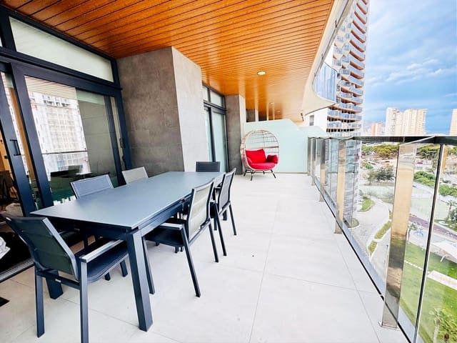 2 sovrum Lägenhet till salu i Playa Poniente, Benidorm med pool - 680 000 € (Ref: 10159838)