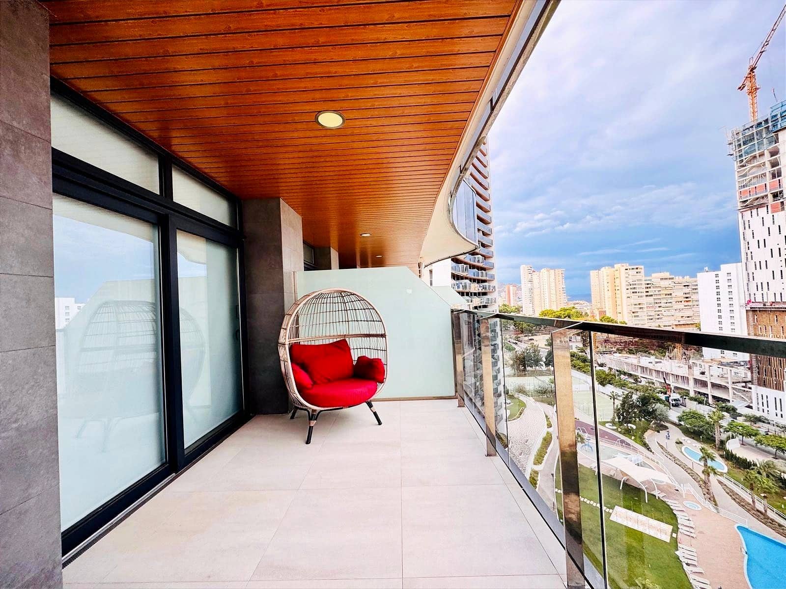 2 soverom Leilighet til salgs i Benidorm med svømmebasseng - € 680 000 (Ref: 10159838)