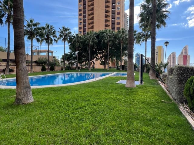 Apartamento de 2 habitaciones en Via Parque, Benidorm en venta con piscina garaje - 375.000 € (Ref: 10174108)