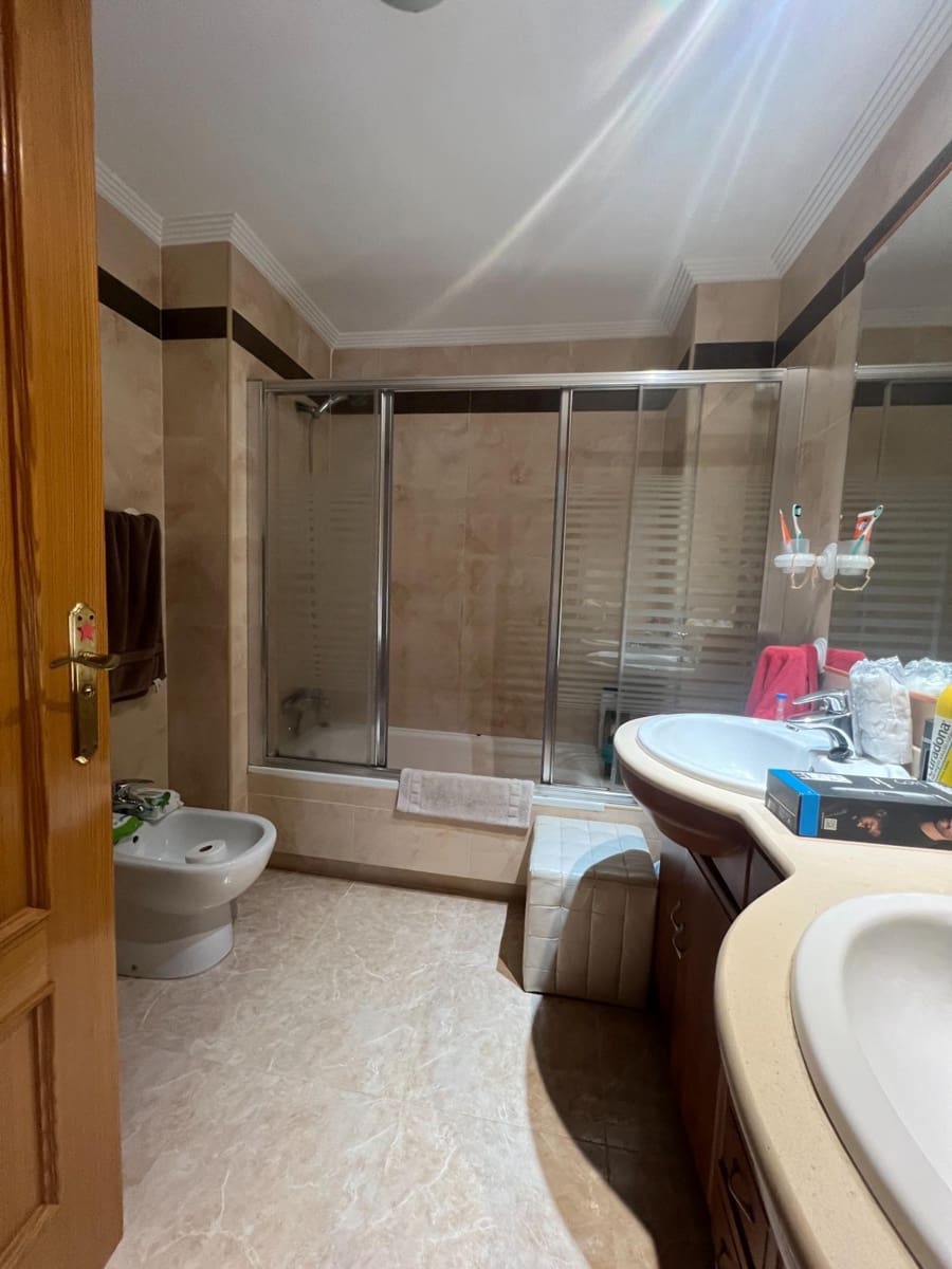 2 bedroom Flat for sale in La Villajoyosa / Vila Joiosa with pool garage - € 252,500 (Ref: 10174109)