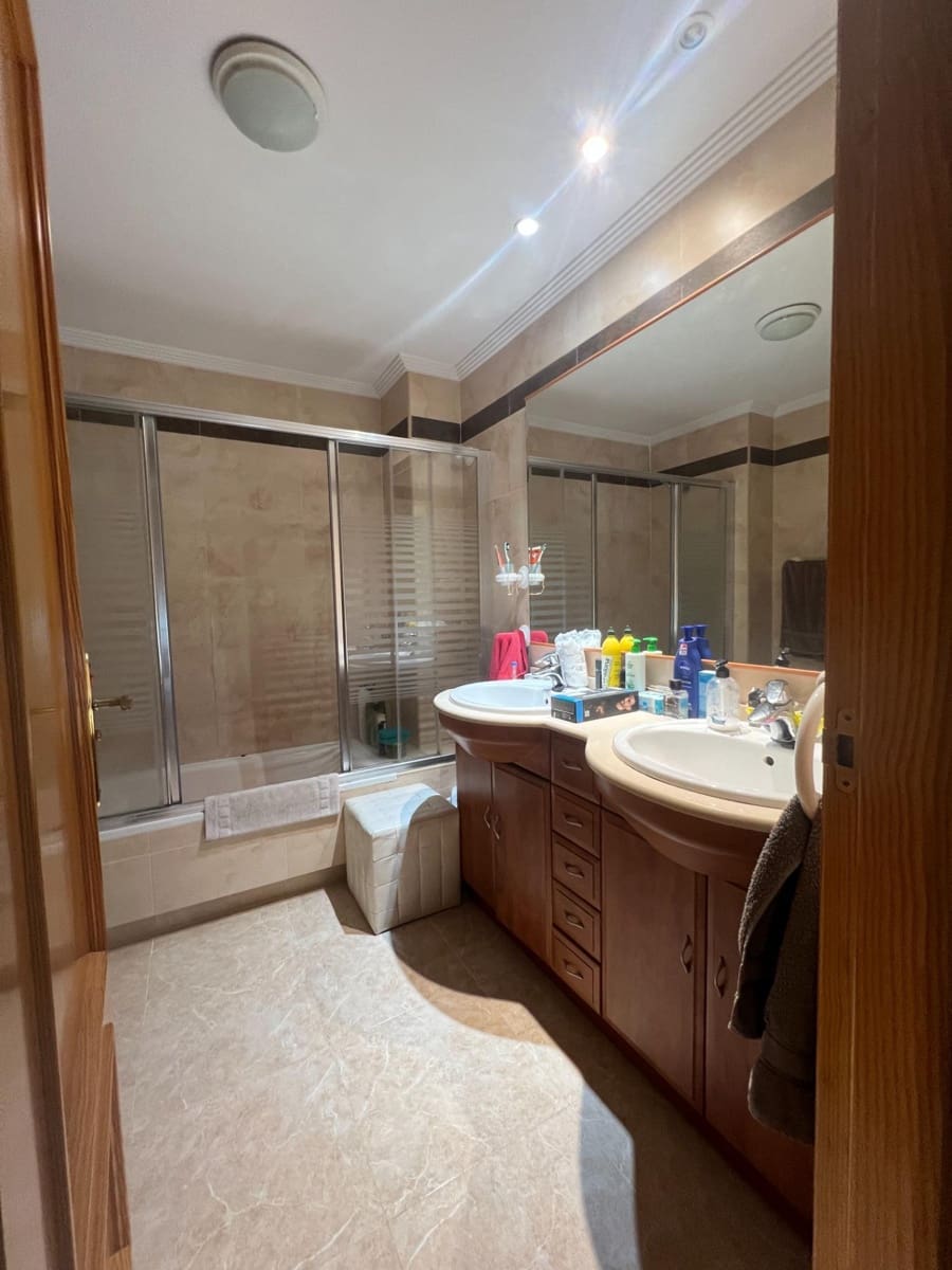 2 bedroom Flat for sale in La Villajoyosa / Vila Joiosa with pool garage - € 252,500 (Ref: 10174109)