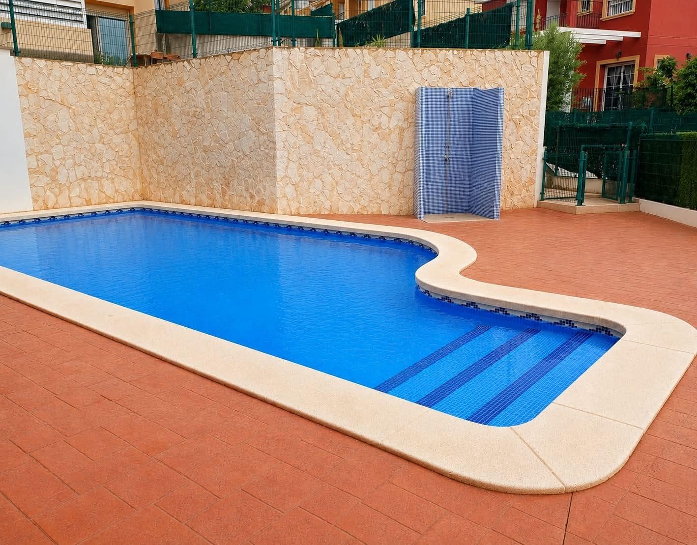2 soveværelse Lejlighed til salg i La Nucia med swimmingpool - € 240.000 (Ref: 10174112)