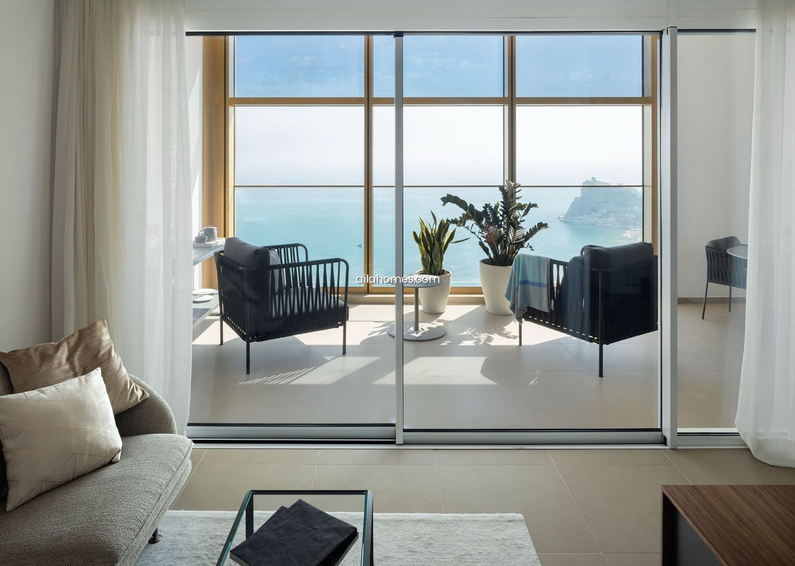 2 soveværelse Lejlighed til salg i Benidorm med swimmingpool garage - € 990.000 (Ref: 8066392)