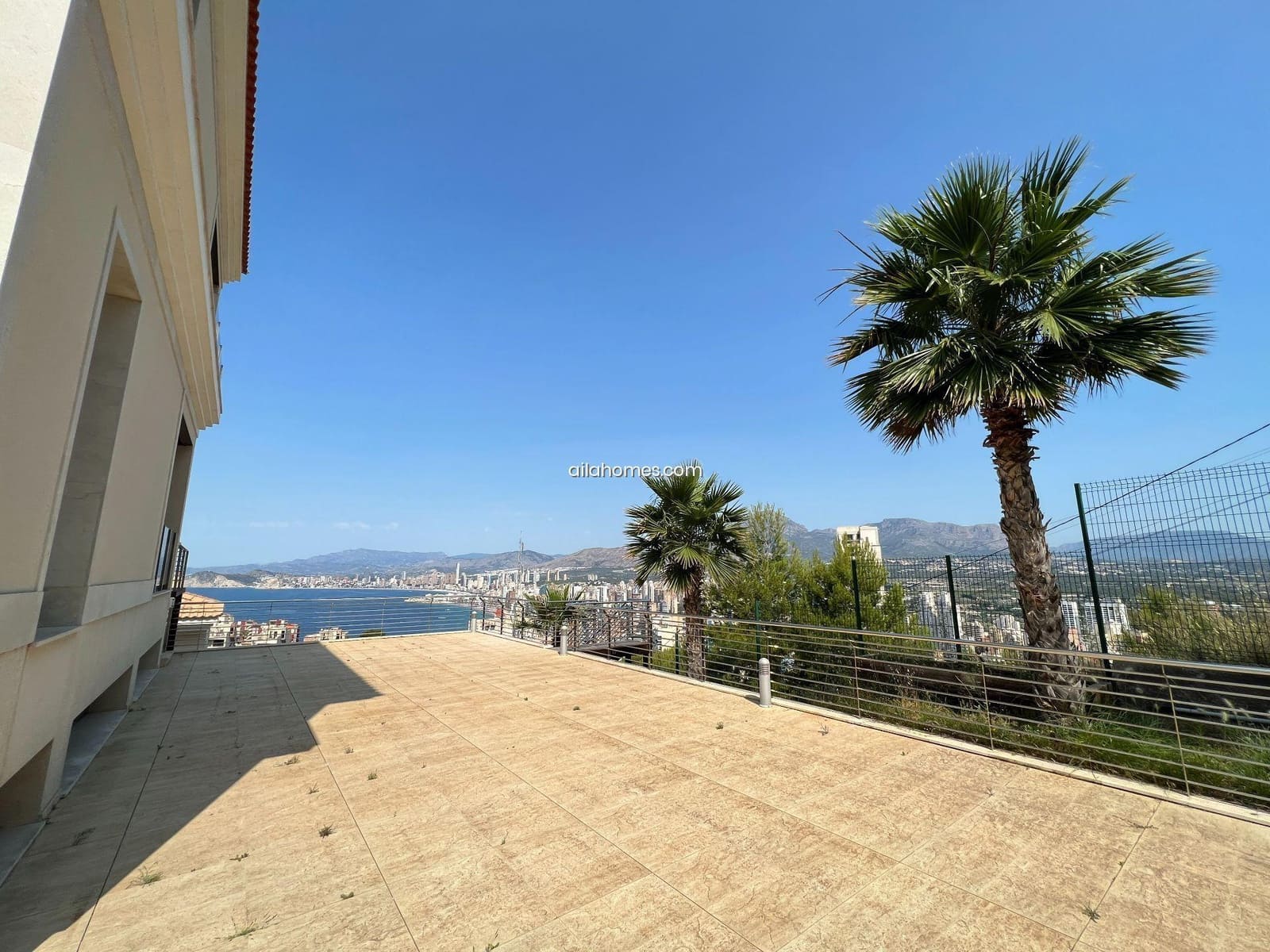 Chalet de 4 habitaciones en Benidorm en venta con piscina garaje - 2.650.000 € (Ref: 8066394)