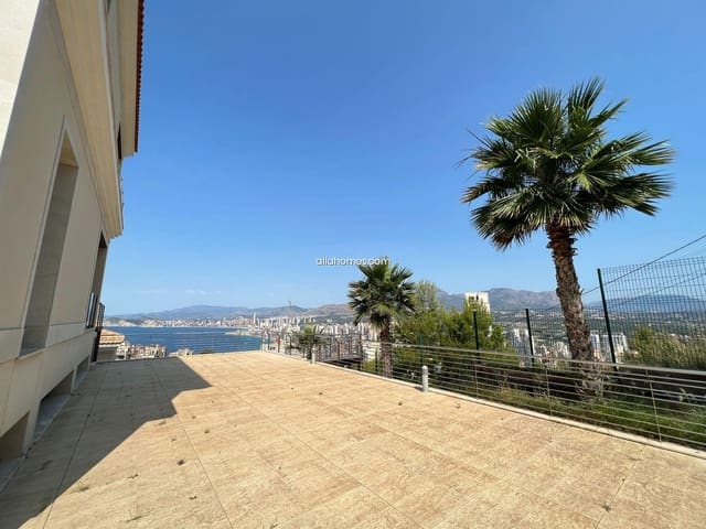 4 slaapkamer Villa te koop in Benidorm met zwembad garage - € 2.650.000 (Ref: 8066394)