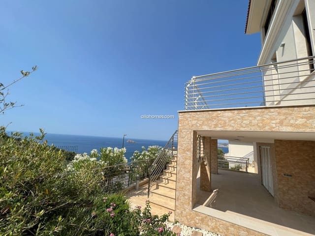 4 slaapkamer Villa te koop in Benidorm met zwembad garage - € 2.650.000 (Ref: 8066394)