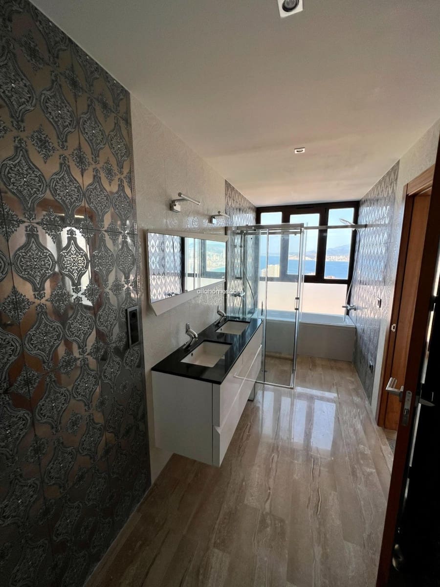 Chalet de 4 habitaciones en Benidorm en venta con piscina garaje - 2.650.000 € (Ref: 8066394)