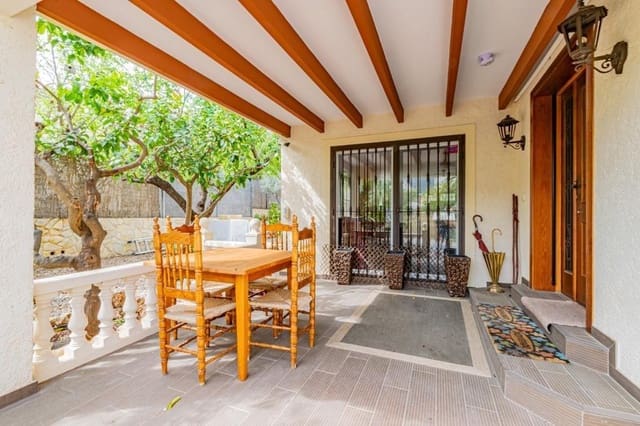 4 sypialnia Willa na sprzedaż w Alfaz del Pi / L'Alfàs del Pi z basenem garażem - 799 000 € (Ref: 8206755)