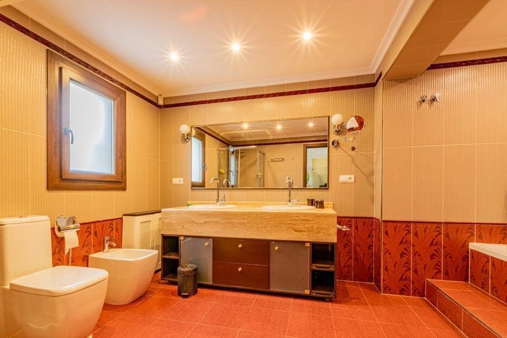 4 chambre Villa/Maison à vendre à Alfaz del Pi / L'Alfas del Pi avec piscine garage - 799 000 € (Ref: 8206755)