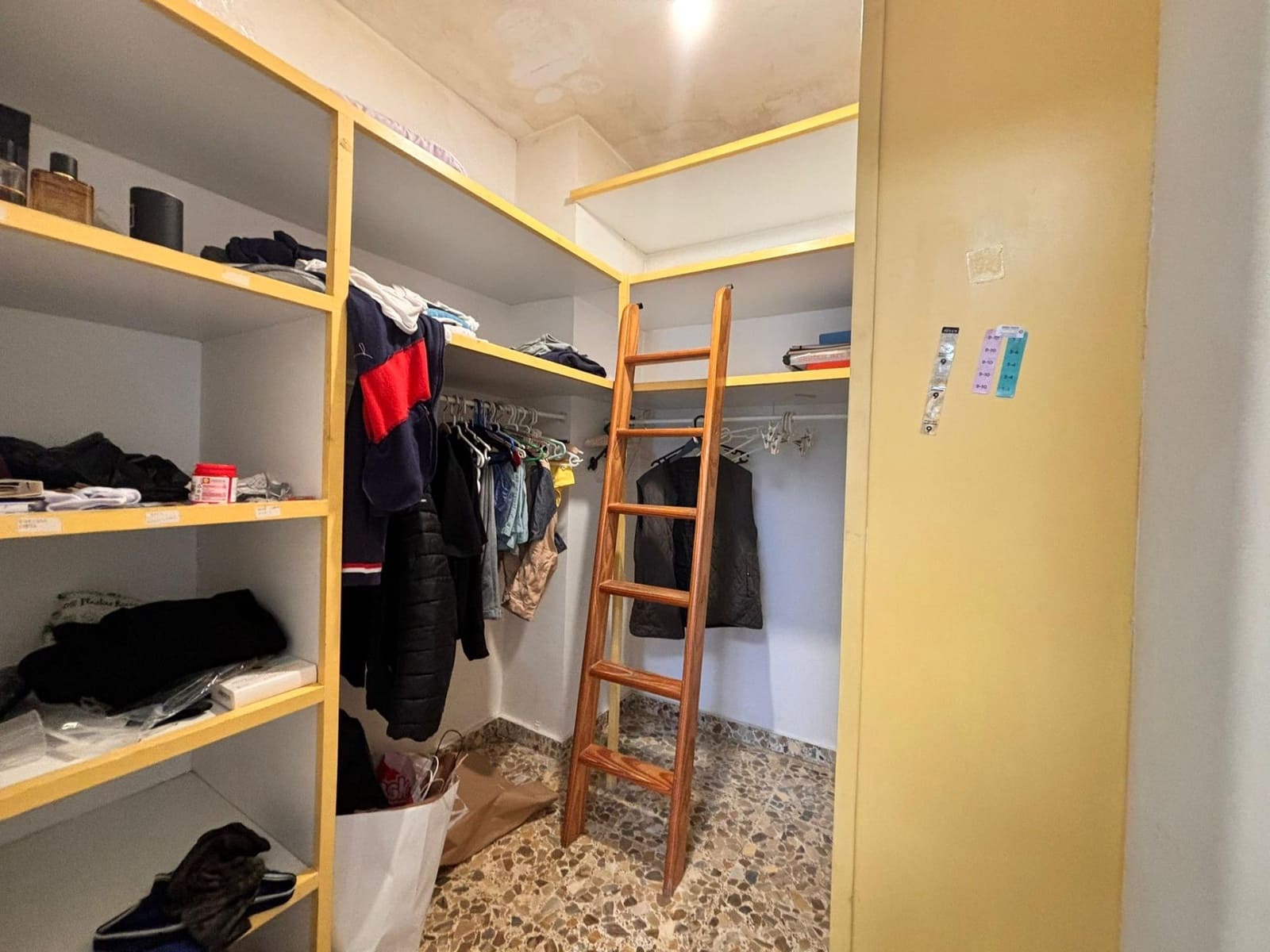 6 bedroom Villa for sale in Alfaz del Pi / L'Alfas del Pi with pool - € 525,000 (Ref: 8445850)