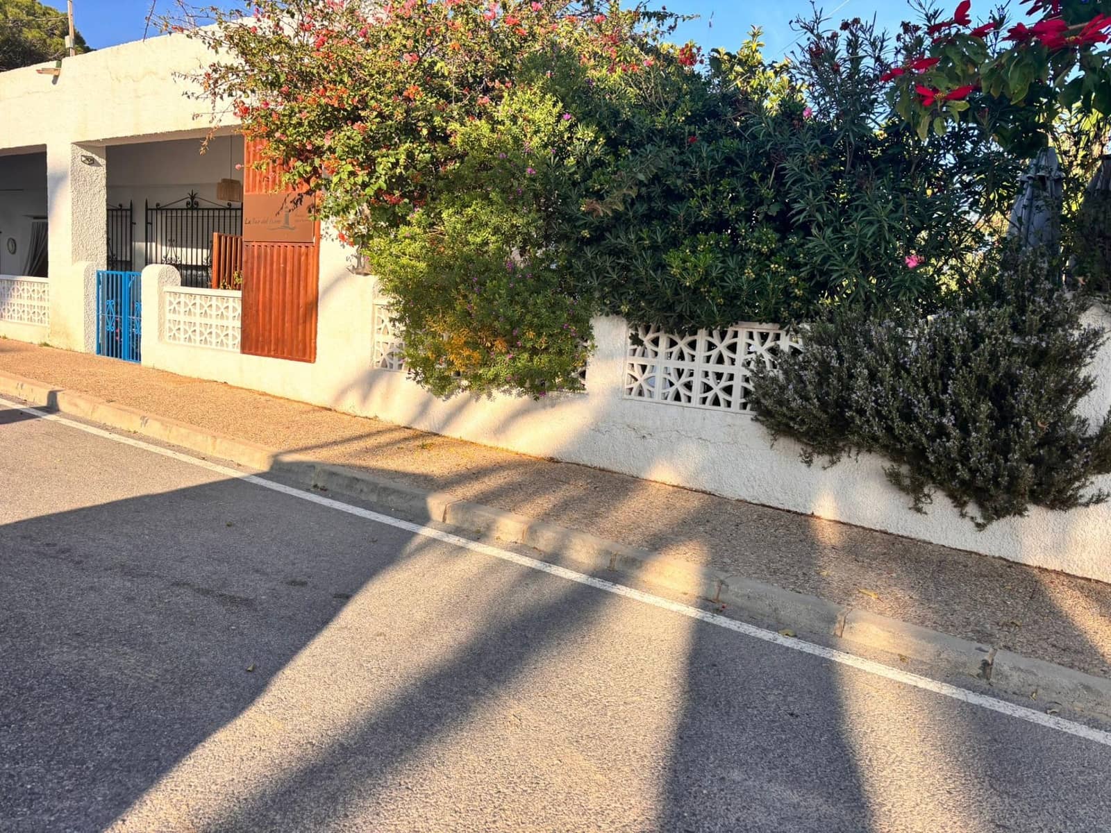 5 bedroom Villa for sale in Alfaz del Pi / L'Alfas del Pi with garage - € 1,000,000 (Ref: 8680285)