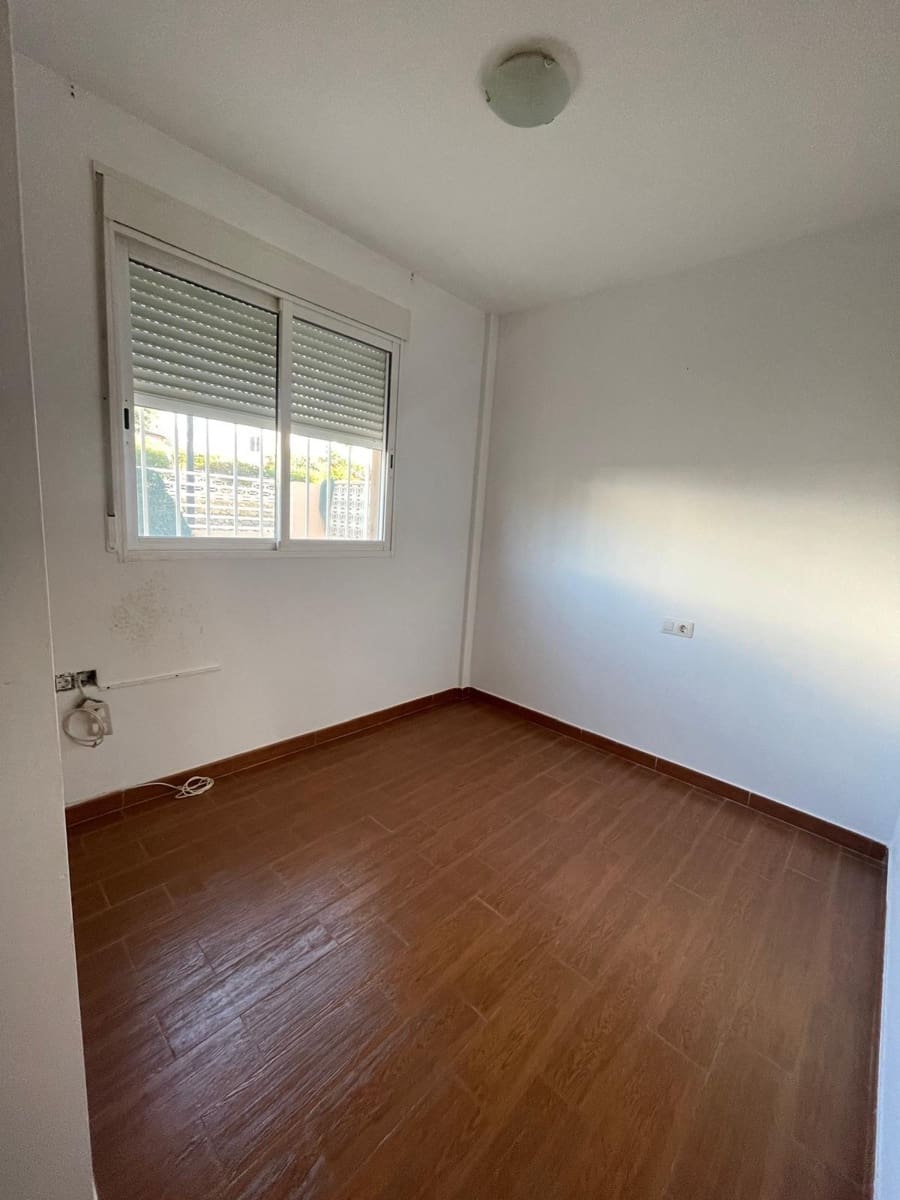 4 slaapkamer Villa te koop in Alfaz del Pi / L'Alfas del Pi met garage - € 385.500 (Ref: 8694746)