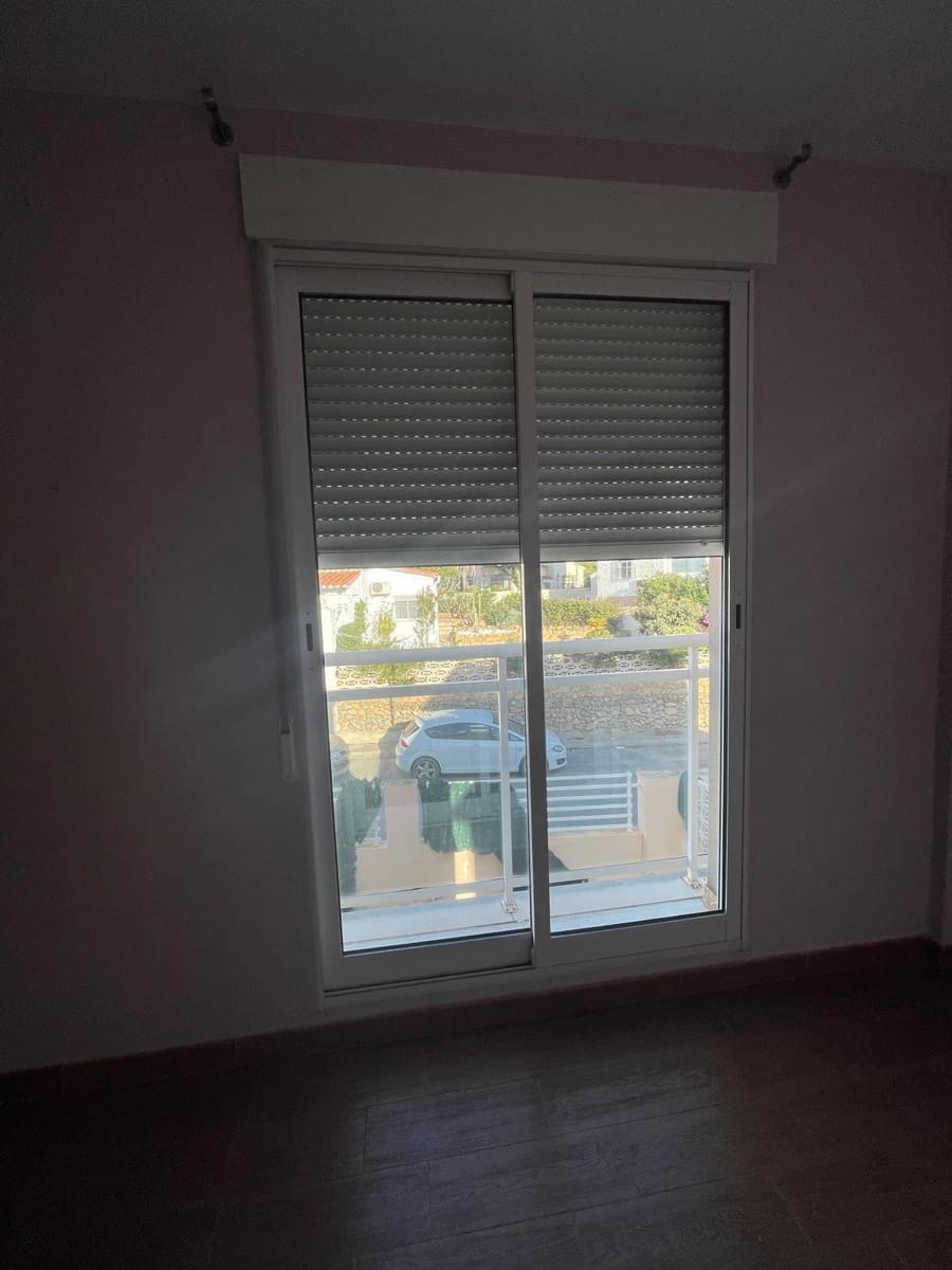 4 slaapkamer Villa te koop in Alfaz del Pi / L'Alfas del Pi met garage - € 385.500 (Ref: 8694746)