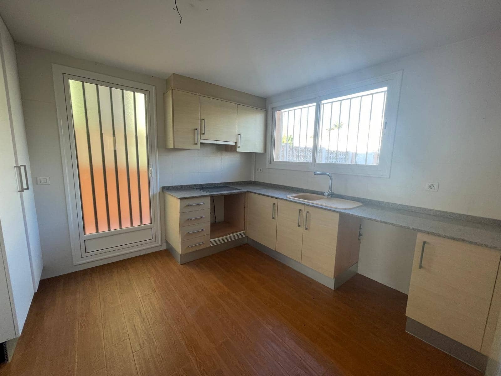 4 slaapkamer Villa te koop in Alfaz del Pi / L'Alfas del Pi met garage - € 385.500 (Ref: 8694746)