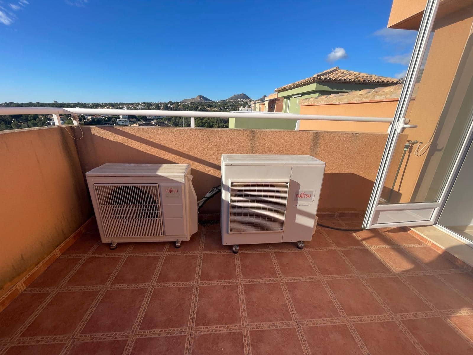 4 slaapkamer Villa te koop in Alfaz del Pi / L'Alfas del Pi met garage - € 385.500 (Ref: 8694746)