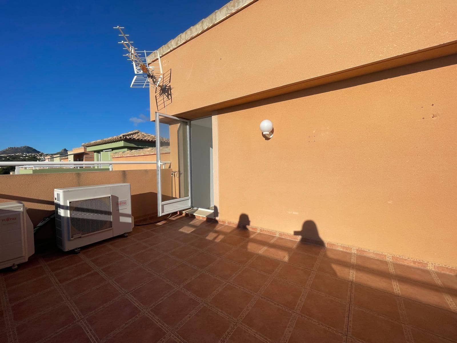 4 slaapkamer Villa te koop in Alfaz del Pi / L'Alfas del Pi met garage - € 385.500 (Ref: 8694746)