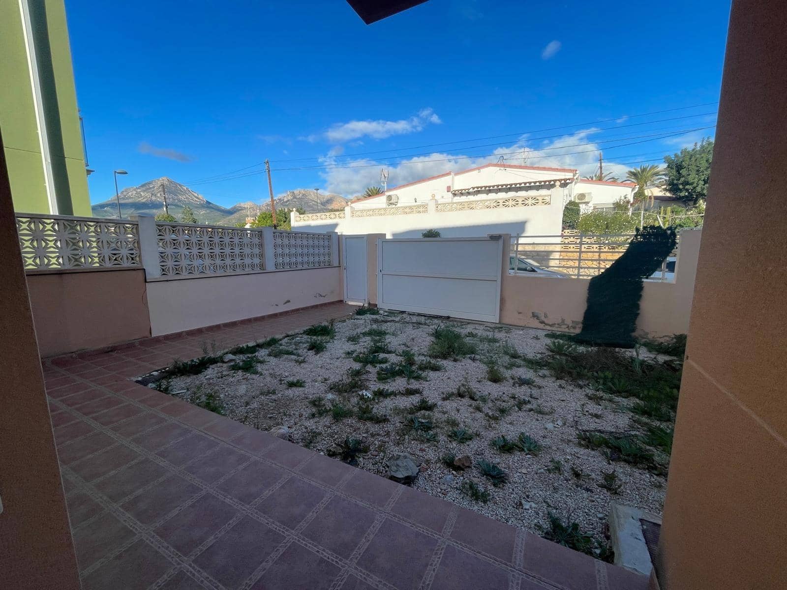 4 slaapkamer Villa te koop in Alfaz del Pi / L'Alfas del Pi met garage - € 385.500 (Ref: 8694746)