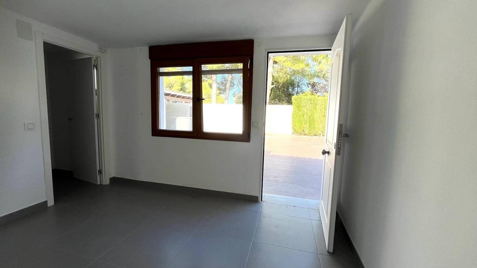 4 quarto Moradia para venda em La Nucia com piscina garagem - 950 000 € (Ref: 8741678)