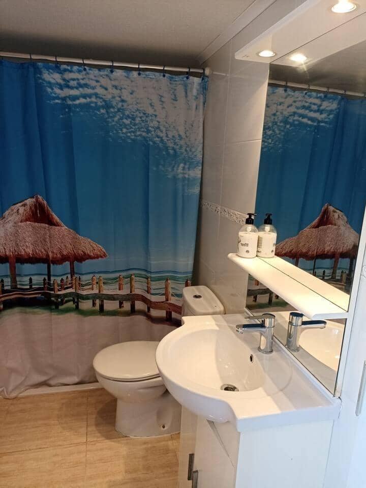 Apartamento de 2 habitaciones en Benidorm en venta con piscina - 250.000 € (Ref: 8770798)