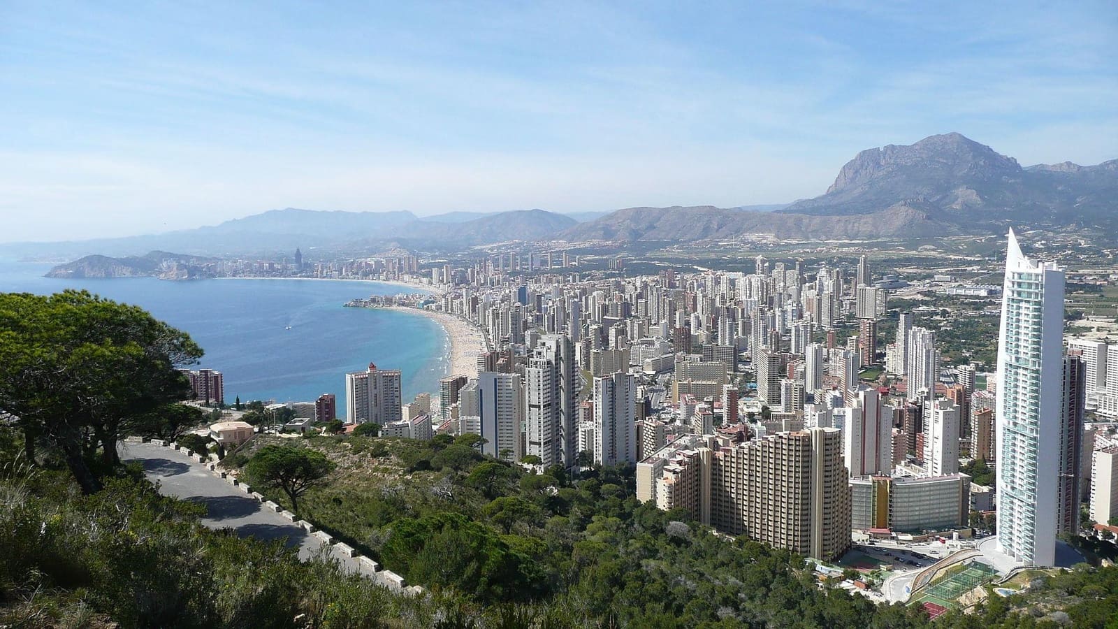Apartamento de 2 habitaciones en Benidorm en venta con piscina - 250.000 € (Ref: 8770798)