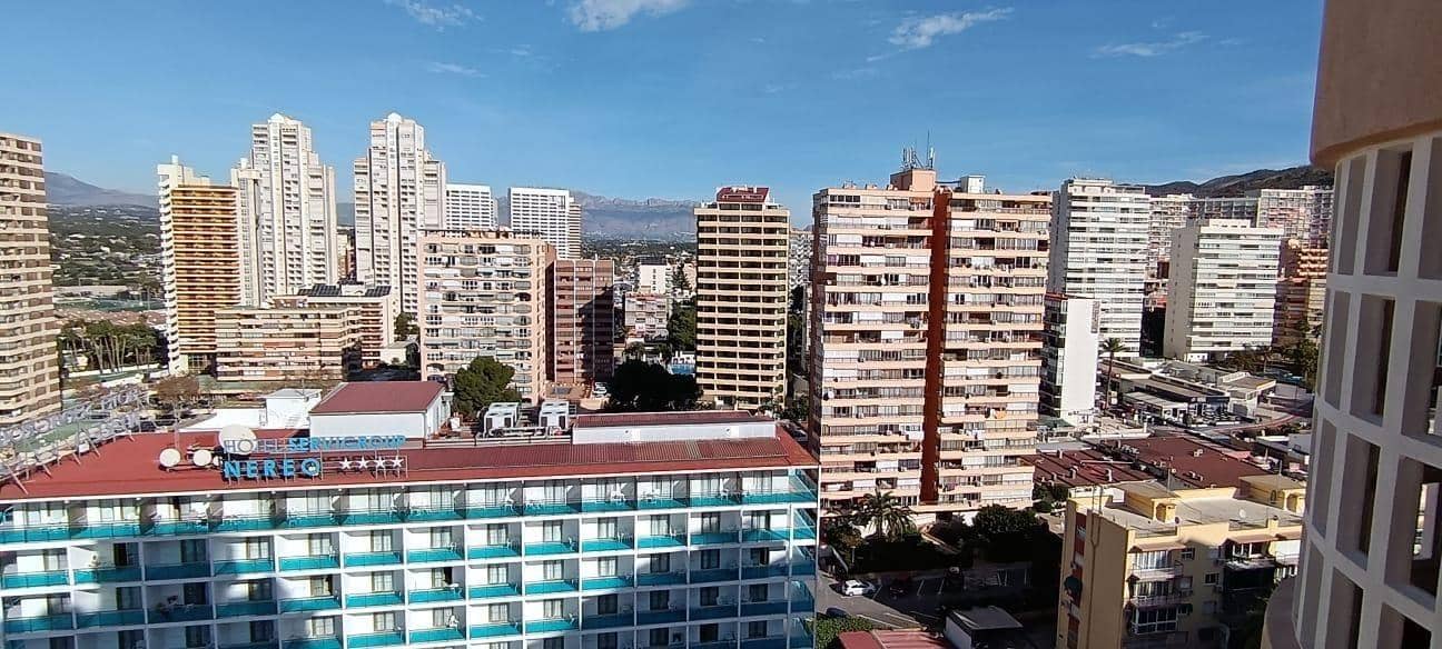 Apartamento de 2 habitaciones en Benidorm en venta con piscina - 250.000 € (Ref: 8770798)