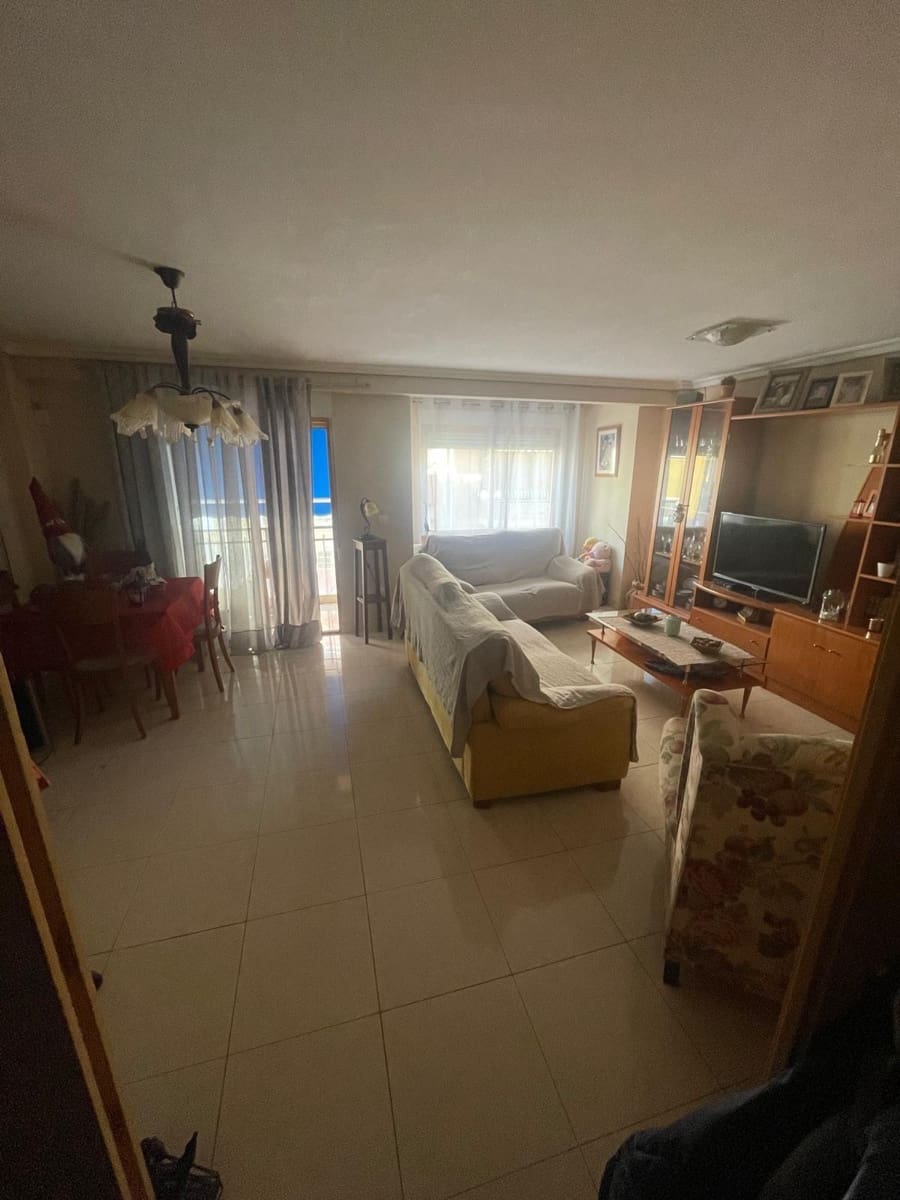 3 bedroom Flat for sale in La Villajoyosa / Vila Joiosa - € 160,000 (Ref: 8802185)