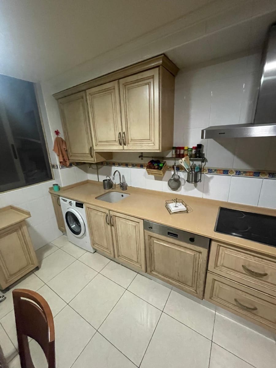 3 bedroom Flat for sale in La Villajoyosa / Vila Joiosa - € 160,000 (Ref: 8802185)