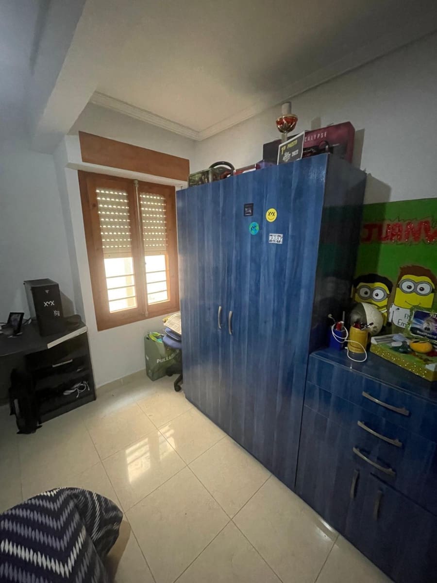 3 bedroom Flat for sale in La Villajoyosa / Vila Joiosa - € 160,000 (Ref: 8802185)