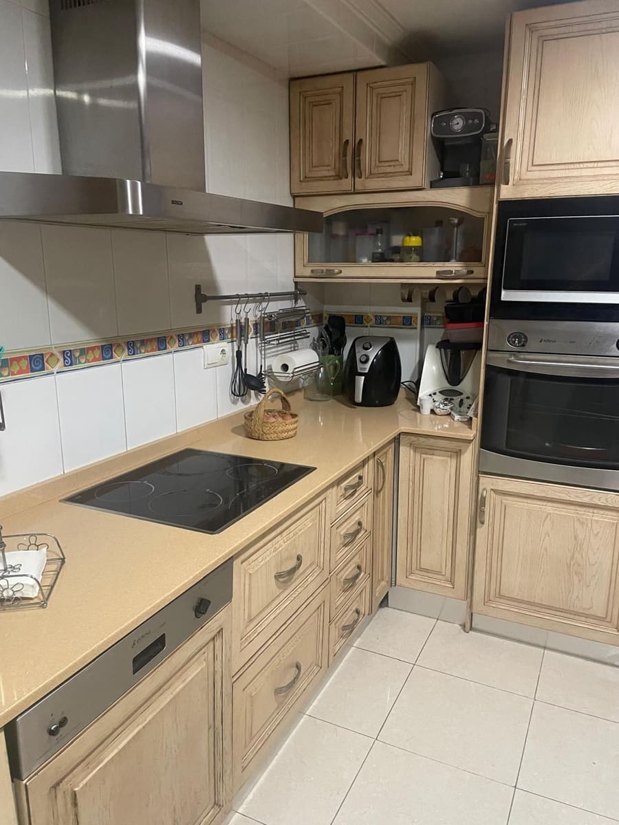 3 bedroom Flat for sale in La Villajoyosa / Vila Joiosa - € 160,000 (Ref: 8802185)