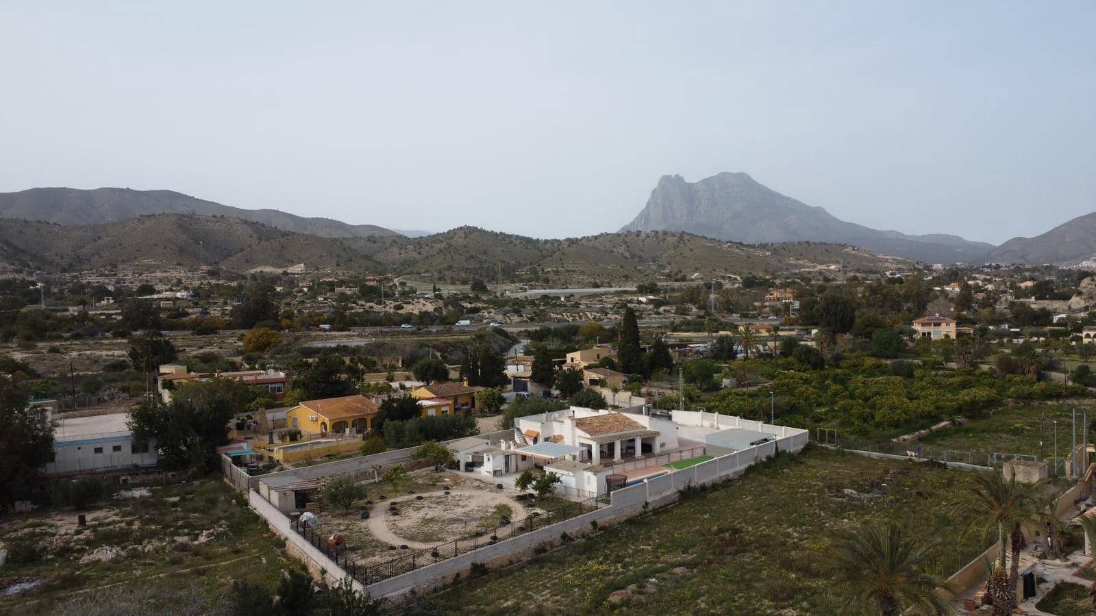 4 soveværelse Villa til salg i La Villajoyosa / Vila Joiosa med swimmingpool garage - € 425.000 (Ref: 8936962)