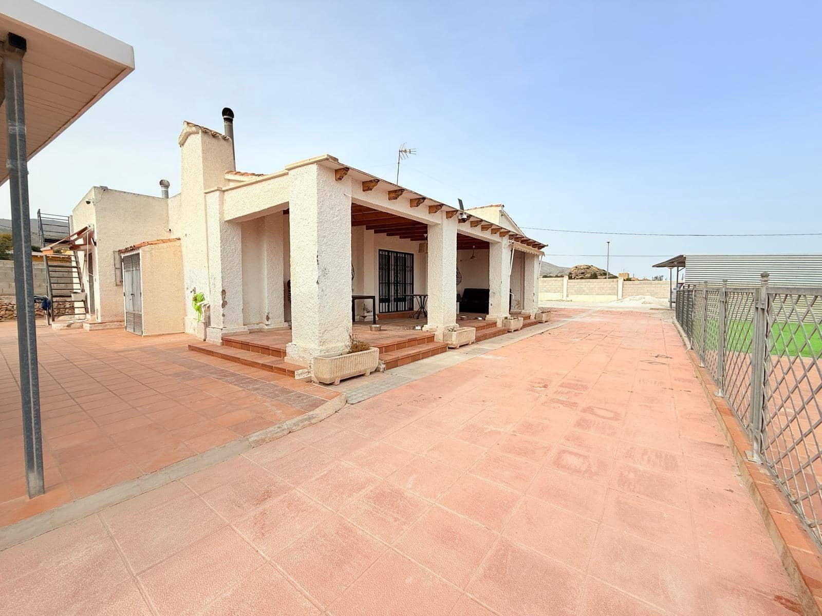 4 soveværelse Villa til salg i La Villajoyosa / Vila Joiosa med swimmingpool garage - € 425.000 (Ref: 8936962)