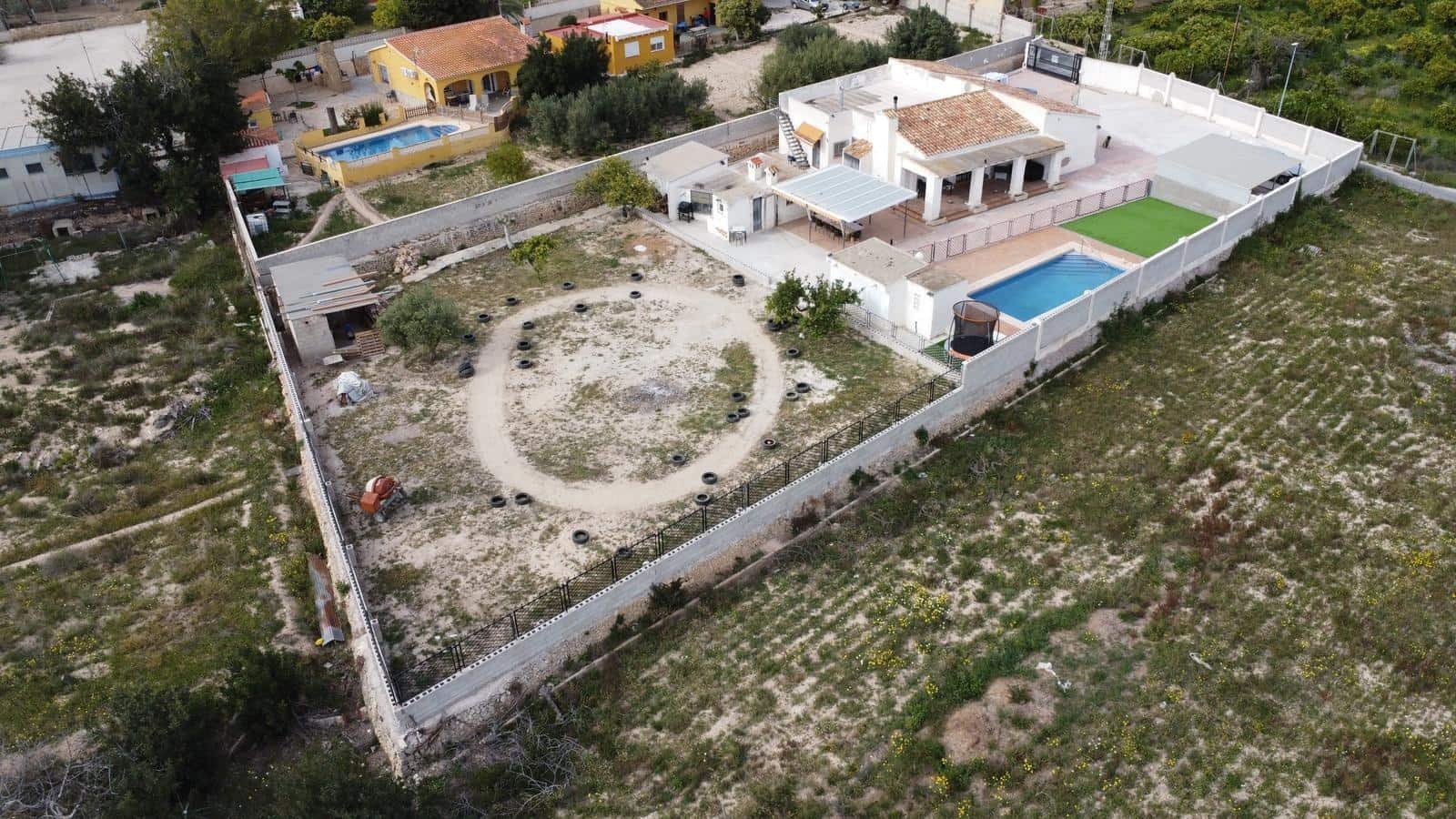 4 soveværelse Villa til salg i La Villajoyosa / Vila Joiosa med swimmingpool garage - € 425.000 (Ref: 8936962)