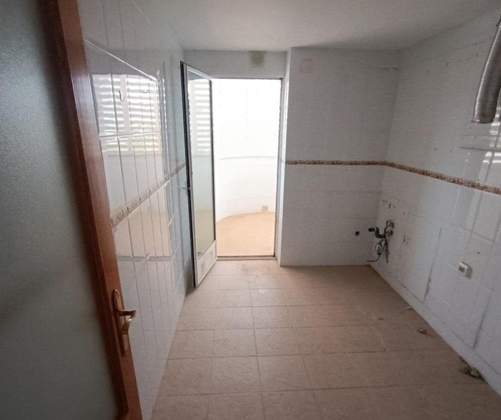3 bedroom Flat for sale in Benidorm with pool - € 355,000 (Ref: 9065325)