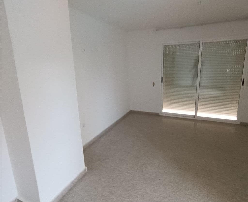 3 bedroom Flat for sale in Benidorm with pool - € 355,000 (Ref: 9065325)