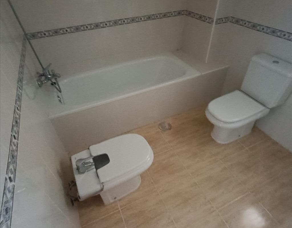 3 bedroom Flat for sale in Benidorm with pool - € 355,000 (Ref: 9065325)