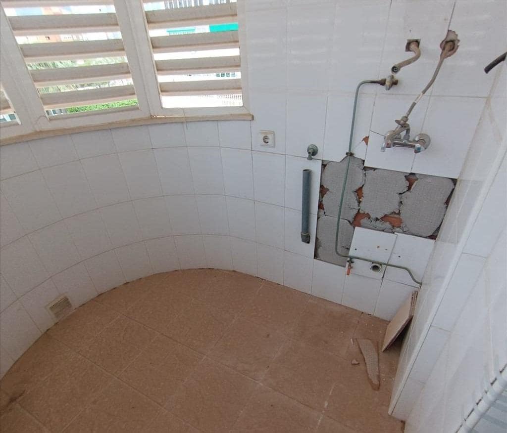 3 bedroom Flat for sale in Benidorm with pool - € 355,000 (Ref: 9065325)