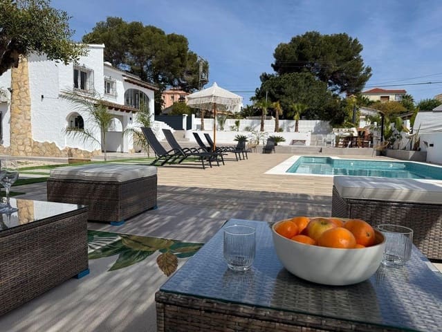 5 soveværelse Villa til leje i Calpe / Calp - € 3.100 (Ref: 9162386)