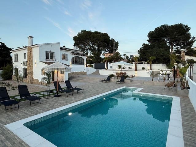 5 soveværelse Villa til leje i Calpe / Calp - € 3.100 (Ref: 9162386)