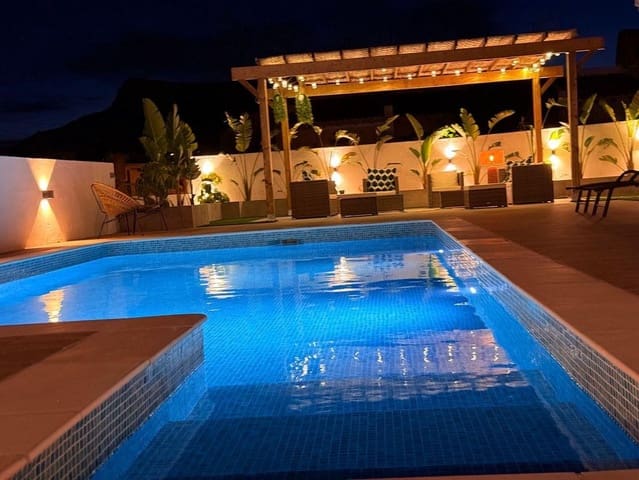 5 makuuhuone Huvila vuokrattavana paikassa Calpe / Calp - 3 100 € (Ref: 9162386)