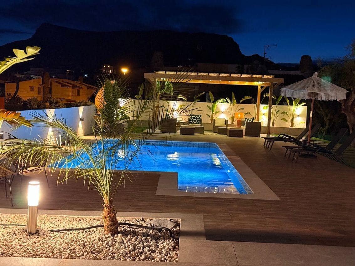 5 bedroom Villa for rent in Calpe / Calp - € 3,100 (Ref: 9162386)