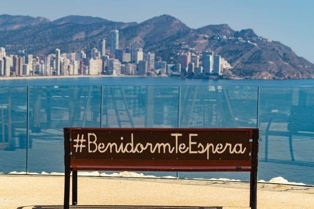 Commercial for sale in Levante, Benidorm - € 3,150,000 (Ref: 9165176)