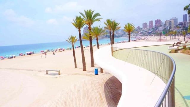 Erhverv til salg i Levante, Benidorm - € 3.150.000 (Ref: 9165176)