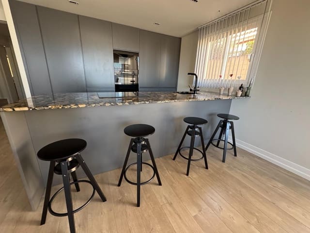 3 slaapkamer Huis te koop in Polop met garage - € 398.000 (Ref: 9217580)