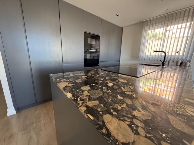 3 slaapkamer Huis te koop in Polop met garage - € 398.000 (Ref: 9217580)