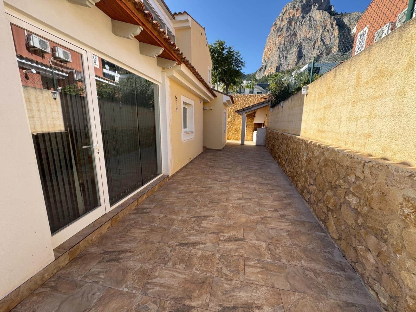 3 soverom Hus til salgs i Polop med garasje - € 398 000 (Ref: 9217580)