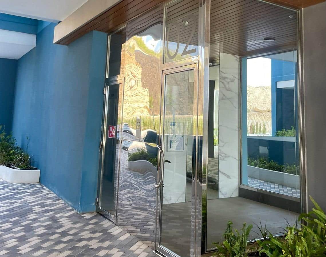 Piso de 2 habitaciones en Benidorm en venta con piscina garaje - 630.000 € (Ref: 9322014)