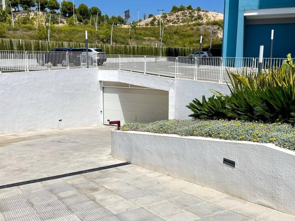 Piso de 2 habitaciones en Benidorm en venta con piscina garaje - 630.000 € (Ref: 9322014)