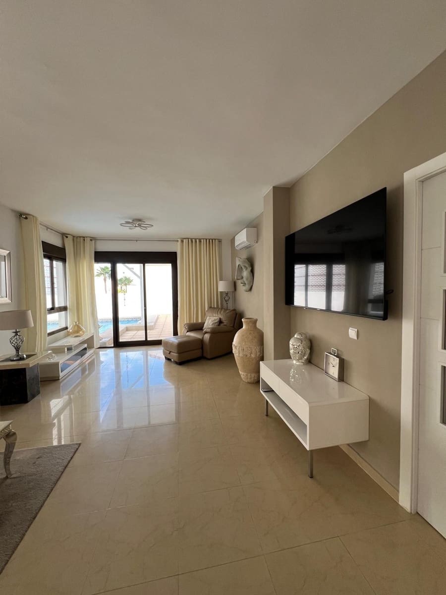 3 bedroom Villa for sale in Benidorm with pool garage - € 495,000 (Ref: 9359697)