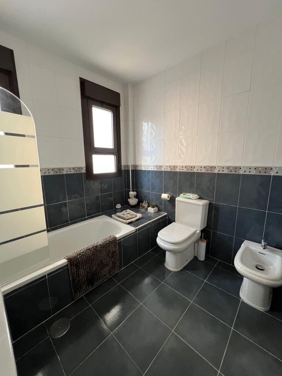 3 bedroom Villa for sale in Benidorm with pool garage - € 495,000 (Ref: 9359697)