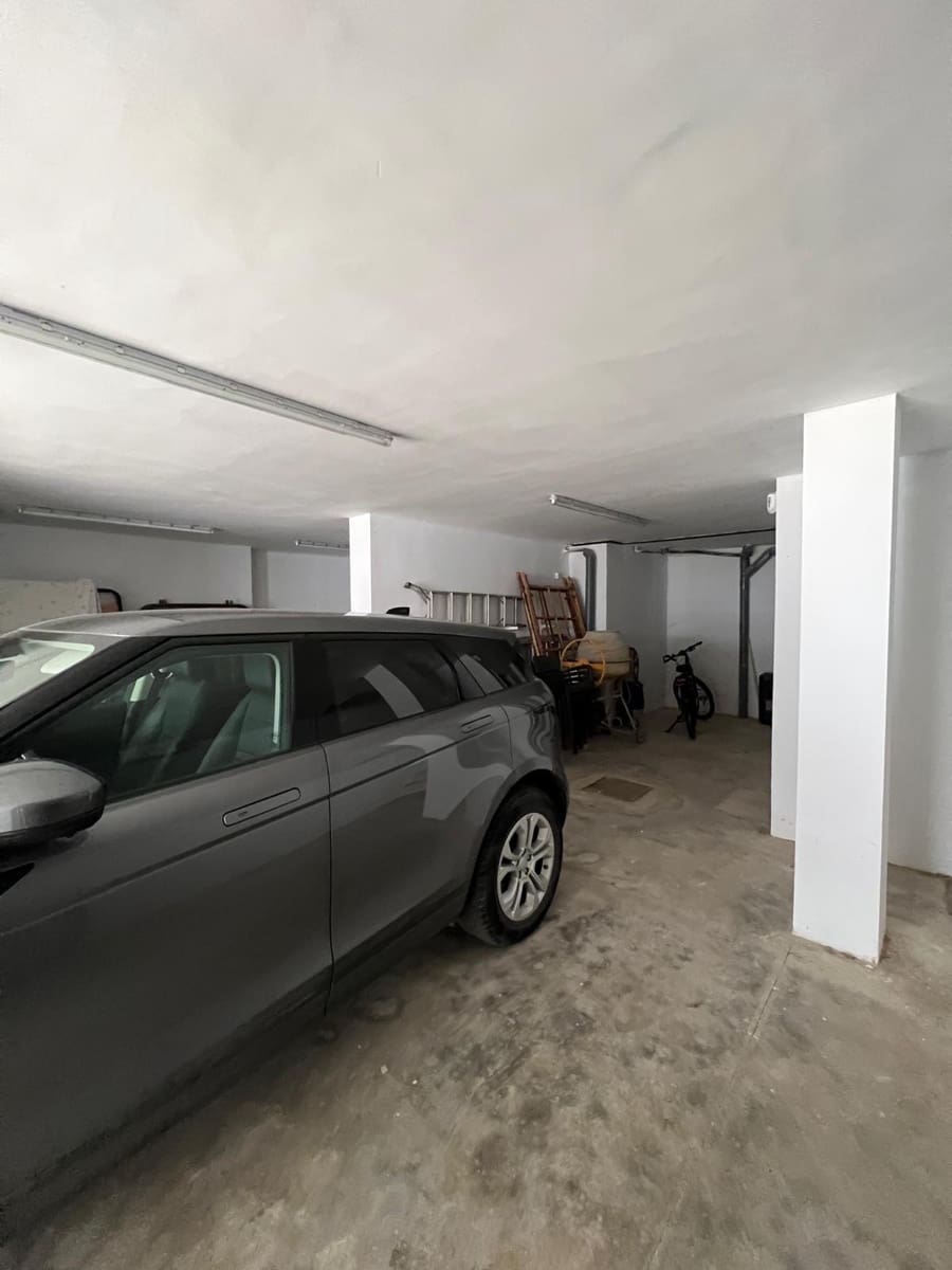 3 bedroom Villa for sale in Benidorm with pool garage - € 495,000 (Ref: 9359697)